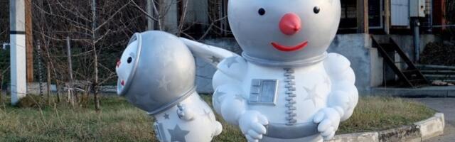 3D Printed Snowmen in Spacesuits: How Moscow Decorated Streets for Christmas Holidays