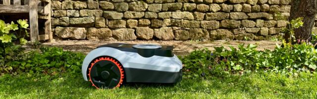 The Segway Navimow i210E LiDAR Pro delivers orderly autonomous mowing with impressive navigation accuracy