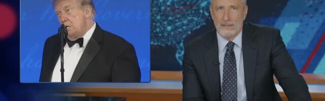 Jon Stewart has the perfect response to Trumps White House Correspondents Dinner roast