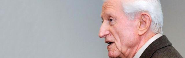 Before Cerebras, there was Amdahl: How legendary US engineer was way ahead of his time with wafer-scale integration and plotted supercomputer performance for the humble PC 43 years ago