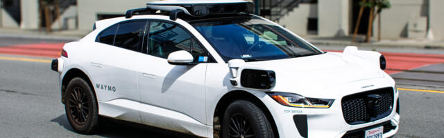 Waymo's Self-Driving Taxis Seemingly Go Off The Rails In San Francisco