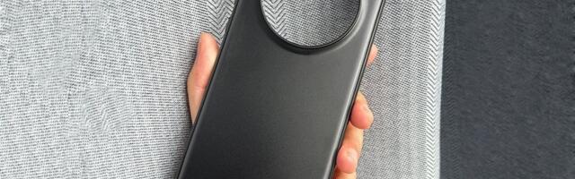 Huawei Mate 60 to come with a 50 MP triple camera on the circular island