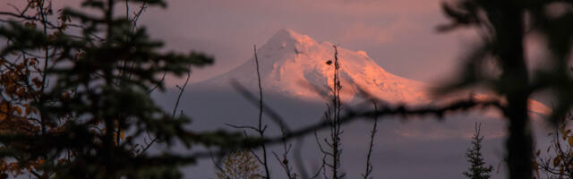 An Alaskan Volcano Is On The Brink, And The Ash Could Be A Nightmare For Airplanes