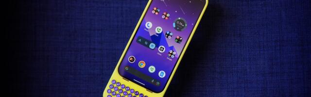 This case gives your Pixel 9 and Galaxy S25 a physical keyboard, and it just Clicks