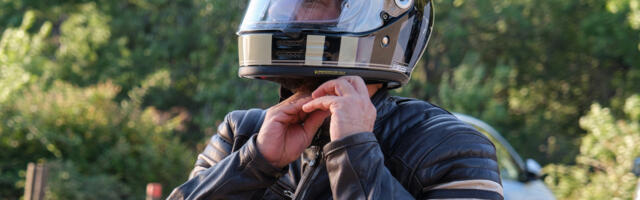 Does Windex Clean Motorcycle Helmet Visors?