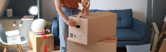 I moved all my belongings across the country 5 times in a year without a car. There are 4 things I wish I'd known sooner.