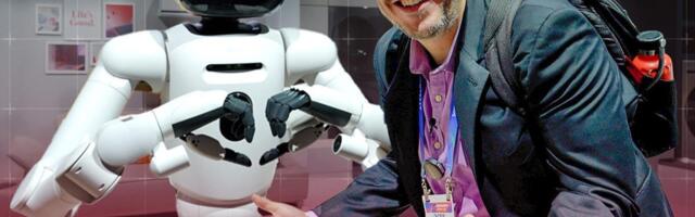 LG CLOiD Hands-On: Will This Robot Do Household Tasks Better Than a Human? video