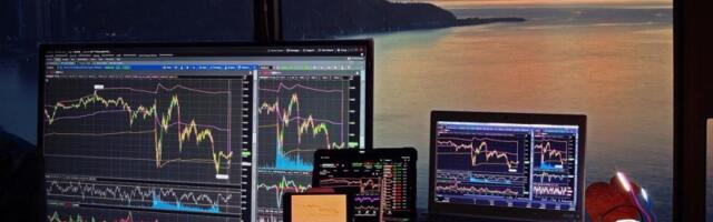 Bitcoin investors yanked $635 million from spot ETFs in a day. Here's what it means for price