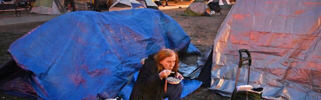 Homeless encampments — and the debate over what to do about them — explained