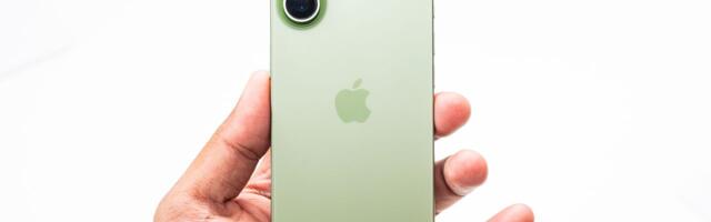 What’s the Best iPhone to Buy or Avoid Right Now? (2026)