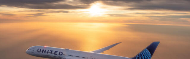 United Airlines Forecasts a Surprise Loss on Weaker Demand, Higher Pilot Pay