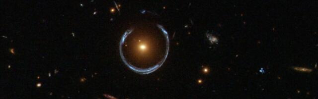 Researchers spot Saturn-sized planet in the “Einstein desert”