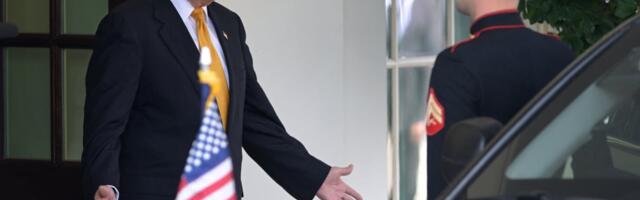 The golden Trump phone still hasnt shipped to customers