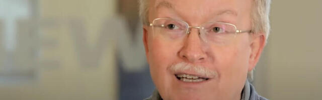 AOL’s ‘You’ve Got Mail’ voice, Elwood Edwards, dies at age 74