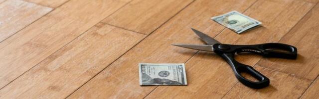 Scroll moves to cut costs after top protocol migrates to Optimism