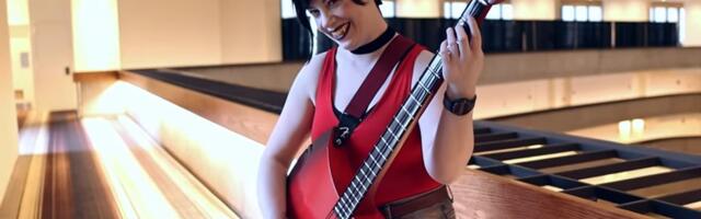 This Raspberry Pi axe bass from 'Adventure Time' is fit for a 1,000 year-old vampire queen