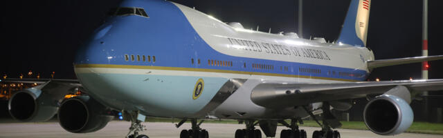 How Long Can Air Force One Stay In The Air?