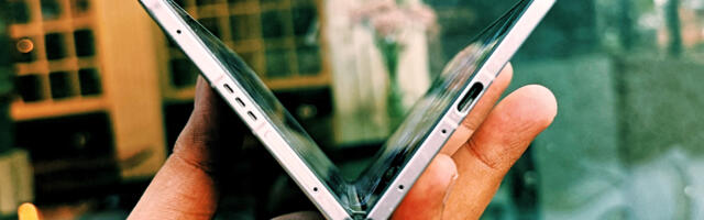 We Tried The World's Thinnest Foldable Phone: These 5 Things Stand Out
