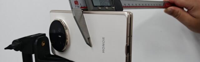 Honor responds with photo evidence of Magic V5's thickness