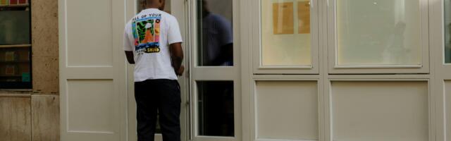 Psychology says the compulsion to double-check a locked door isn’t anxiety; it’s a sign of these 8 rare cognitive traits