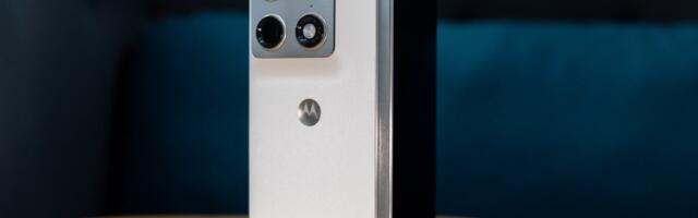 I liked the Motorola Razr Fold, but it doesnt stand out against tough competition