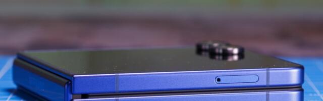 Samsung Galaxy Z Flip8 to bring crease-free display and new hinge