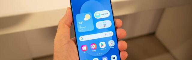 Samsung could swap its own Galaxy displays for cheaper alternatives
