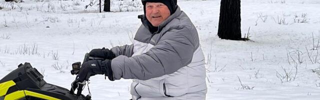 An 80-year-old retired engineer, who flies planes and races boats, shares his 3 longevity habits