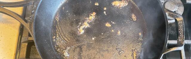 This Everyday Kitchen Staple Cleans Cast Iron Better Than Soap Ever Could