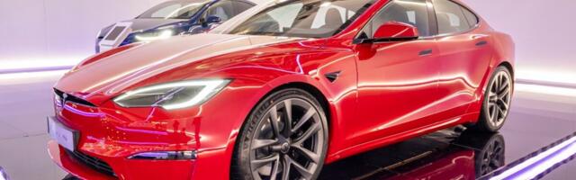 Last Tesla Model S and X Roll Off Production Line