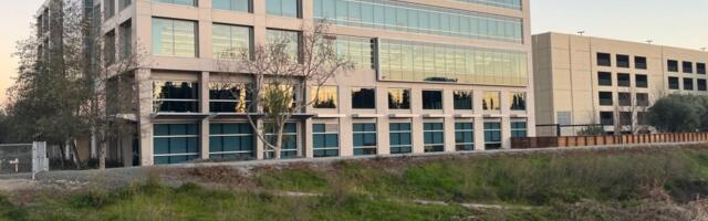 Big South Bay office building flops into default as market woes widen