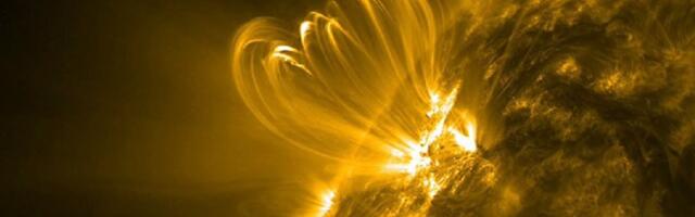 The Sun Does Something Weird Right Before It Unleashes Solar Flares