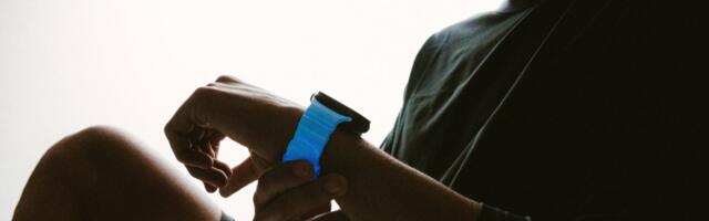Nomad’s always desirable glow-in-the-dark Apple Watch band is back