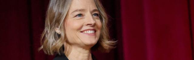 Jodie Foster says turning 60 was like 'a light bulb went off in my head'