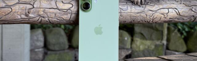 T-Mobile's end-of-year deals include four free iPhone 17, Galaxy S25, and more – but you'll have to be quick