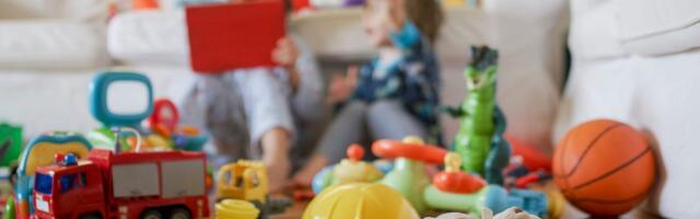 I'm a mom, but I don't like having other kids over. I prefer to meet in a neutral place for play dates.