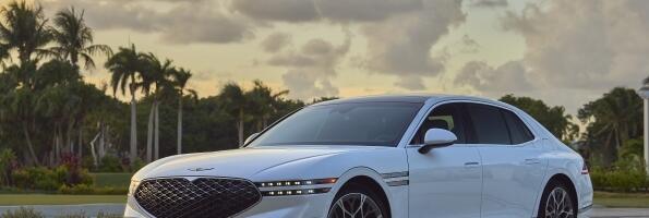 2023 Genesis G90 defines luxury sedan