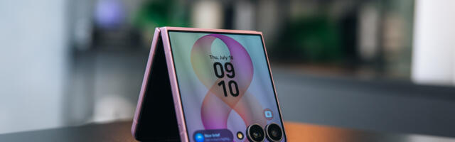 Samsung’s Galaxy Z Flip 8 Gets the Cover Screen Right — for a Price