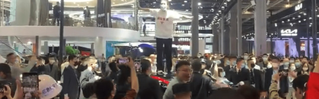 Tesla faces protesters over brake failures at Auto Shanghai