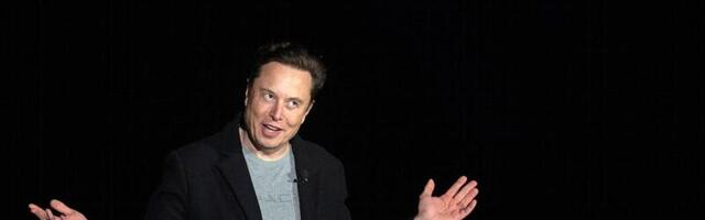 Musk Delayed Paying Twitter’s Amazon Cloud Bill, Sparking Ad Threat