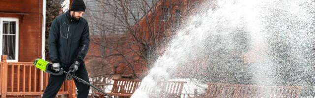 Consumer Reports Recommends This Electric Snow Blower Shovel With The Best Overall Score