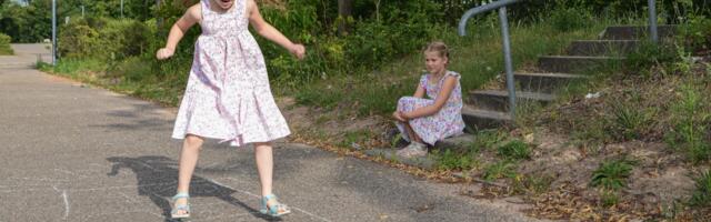 7 things kids did after school in the 90s that feel almost impossible today