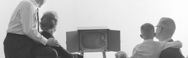 Amazing stat: Only half the homes in America have cable TV anymore