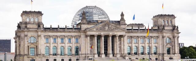 Should Germany make English an official second language?