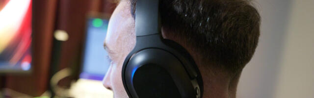 Razer’s new concept headphones have built-in cameras and all the AI you need