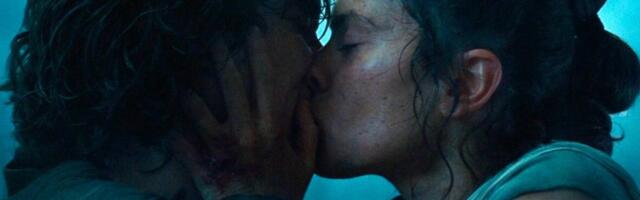 John Boyega Says Finn Still Is Not a Fan of Reylo
