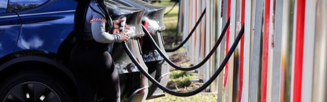 Tesla Superchargers coming to dozens of Steak ‘n Shake locations