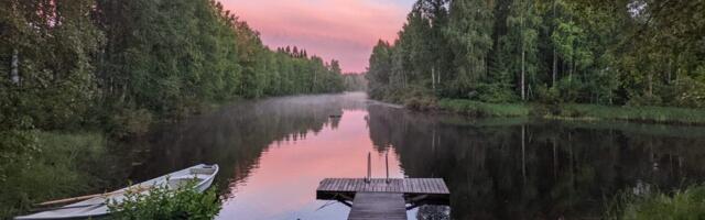 I gave up my career at 55 to move to a cabin in Finland with my best friend. I get why locals are so happy — now I am, too.