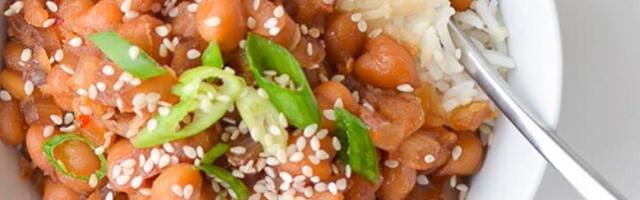 Chickpeas can significantly lower your cholesterol. Here are 5 tasty recipes scientists recommend to improve your health.
