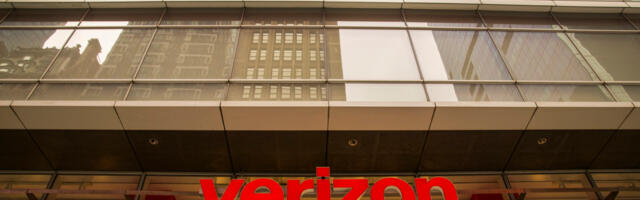 Verizon touts $1B dark fiber deal for Google data centers as first of many